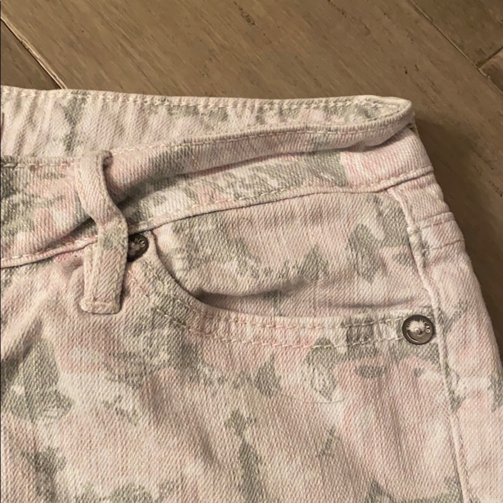 Bullhead Shorts - Picture 7 of 8